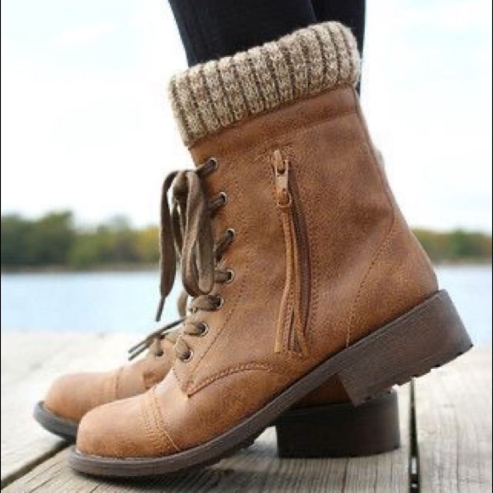 Size 5.5 brown boots